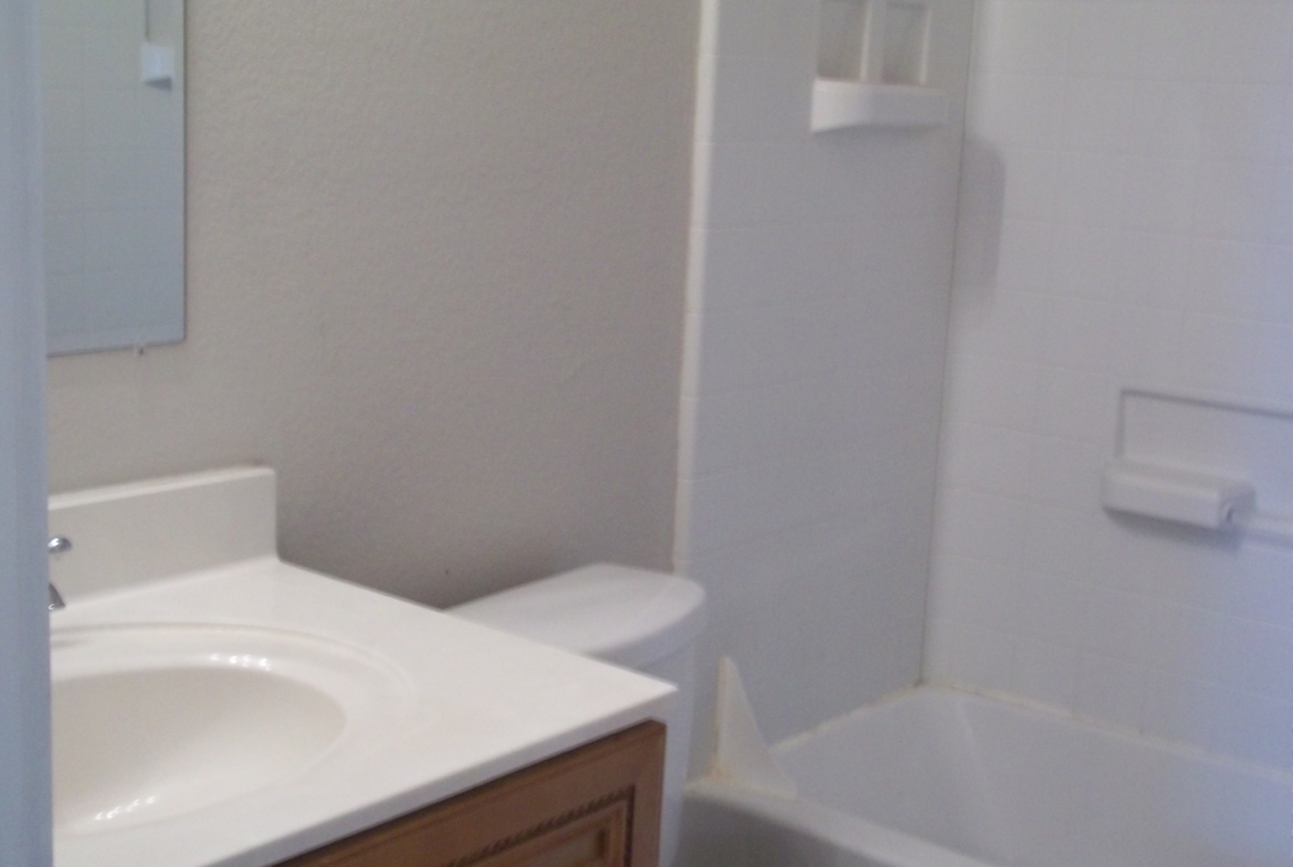 708B Claremont Pkwy, Marble Falls, TX; 3BR Duplex 1495/month! TJM